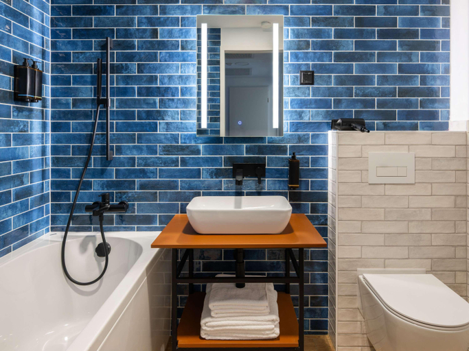 Bathroom 4, Ibis Styles Debrecen Airport, Debrecen