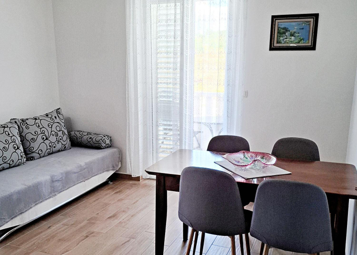 Others 3, Apartments Mladenka, Rogoznica