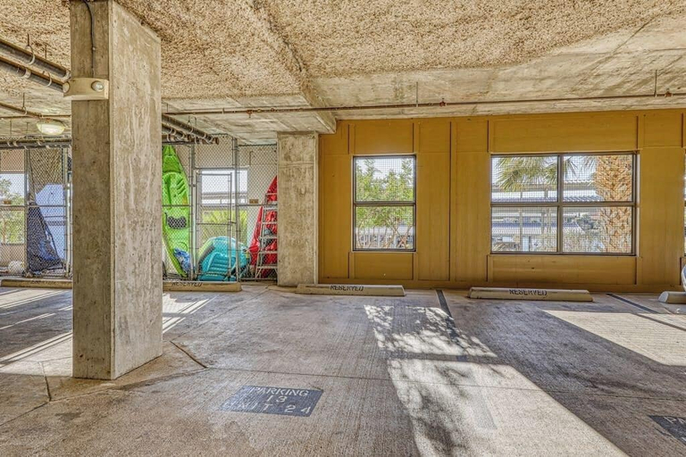 Interior 4, Dog-friendly & Spacious Condo With Lake Views, Large Balcony, & Pool, Llano