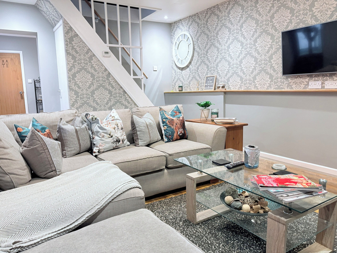 Living room 3, The Barn at The Flute - Mill Meece, Staffordshire
