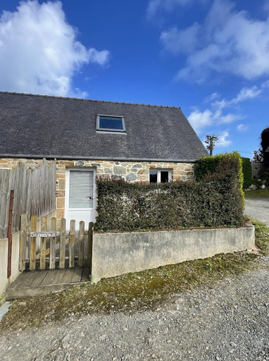 Exterior 3, Rental for 2 With Private Outdoor Space, Finistère
