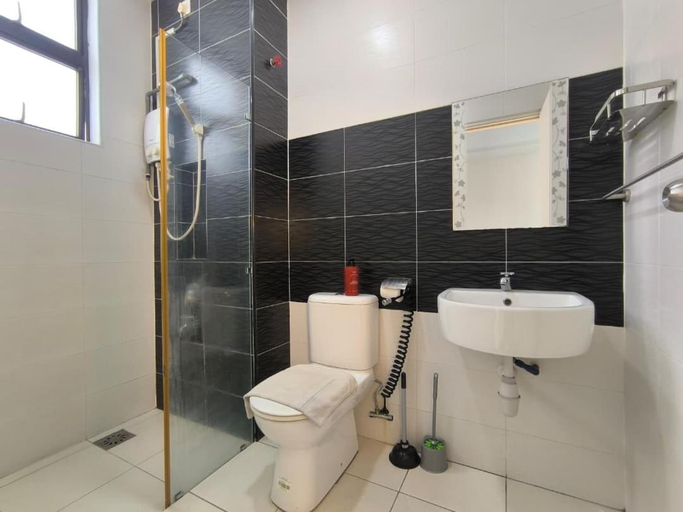 Bathroom 3, Platino 2Bed Paradigm Mall Netflix PoolView BySTAY, Johor Bahru