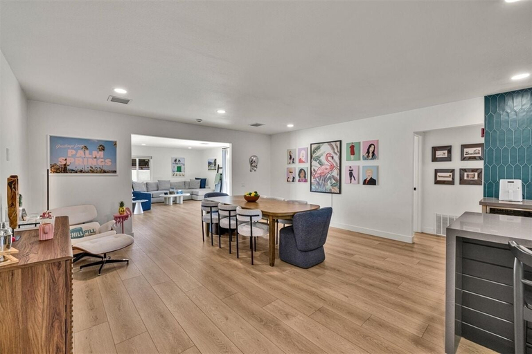 Interior 4, Modern Retreat 3br/2ba Designed for Both Relaxation and Productivity!, Riverside