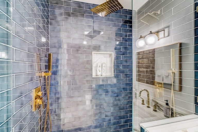 Bathroom 2, Downtown 2-story Home With Enclosed Backyard, Patio, Pool, Playground, W/d, AC, Gillespie