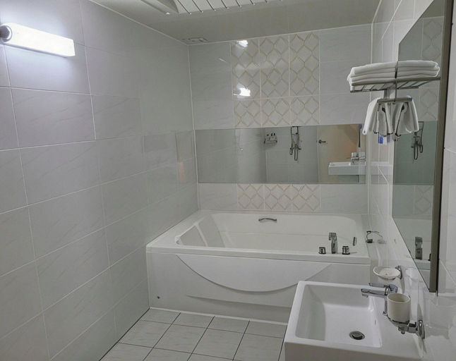 Bathroom 5, Gwangju Sangmu Hotel Ocean, Gwangsan