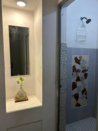 Bathroom 3, Canova Hostel & Pizza, Puerto Vallarta