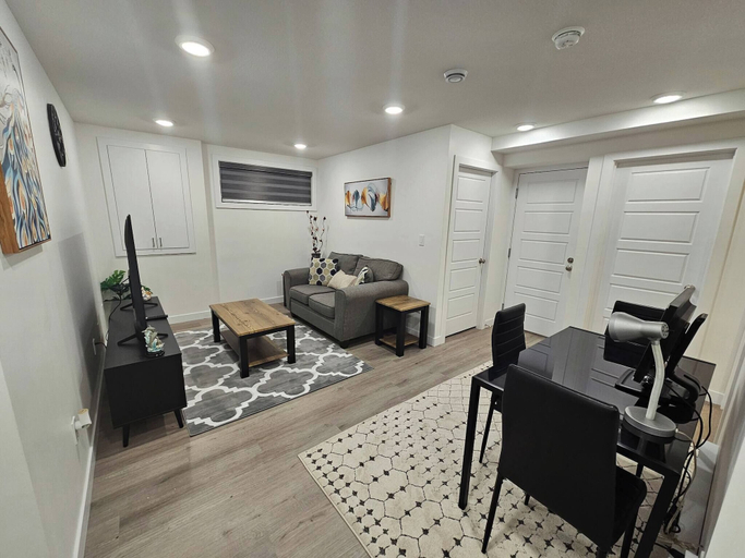 Living room 2, Cozy 1-bedroom Basement Suite With Private Entrance in Saskatoon, Division No. 11