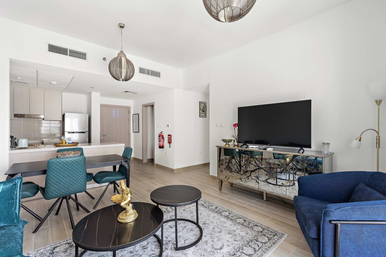Room 5, Silkhaus Water s Edge in Yas Near the Canal, Yas Island