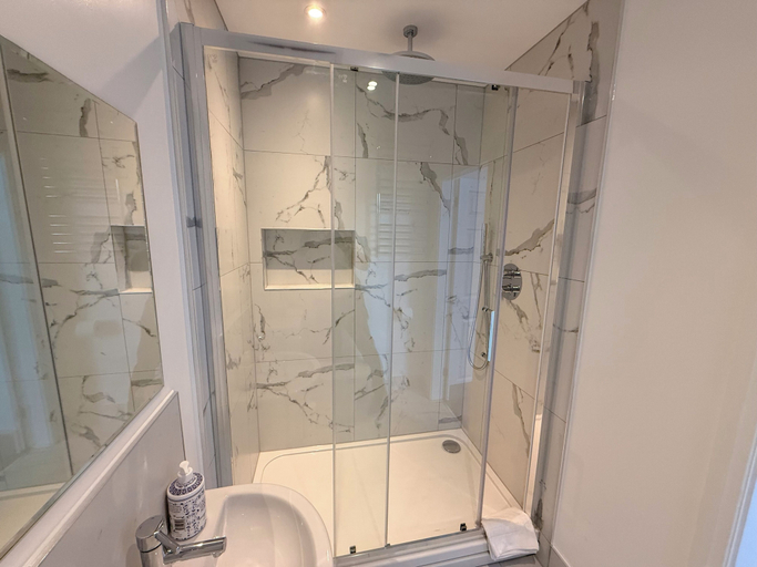 Bathroom 3, Fishergate Residences, Lancashire
