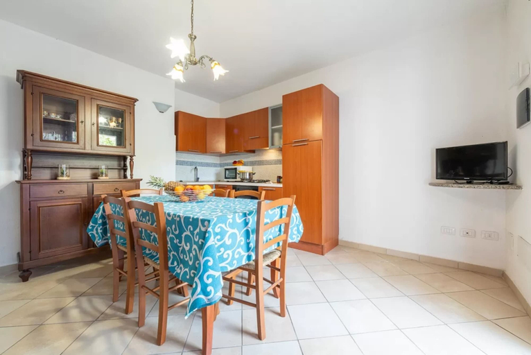 Dining room 4, Cozy Veranda Retreat Near Budoni, Nuoro