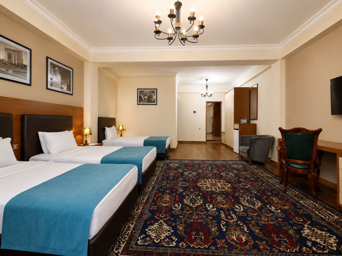 Room 4, Cathedral Plaza Hotel Gyumri