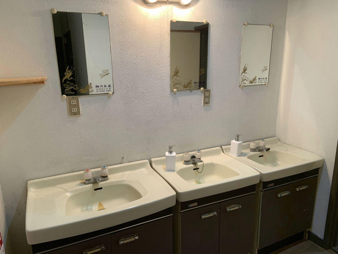 Bathroom 5, Gogakuan, Shinano