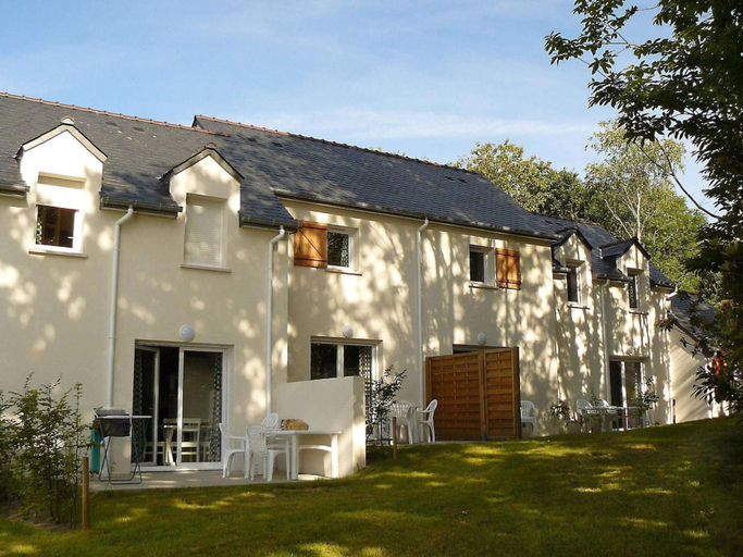 Primary image, Spacious Duplex Cabin Cottage for 6, Finistère