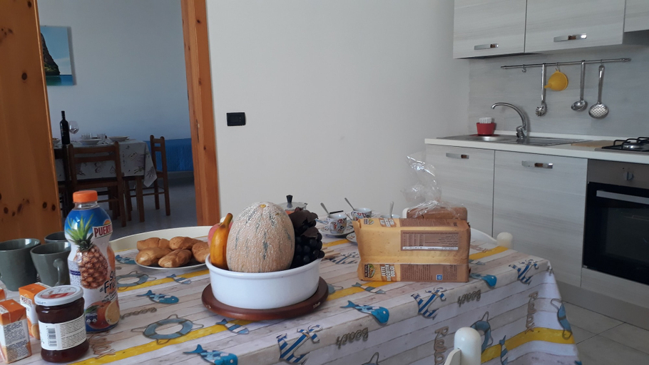 Others 2, Charming Holiday Home Near The Beach With A Terrace Parking Available, Pets, Lecce