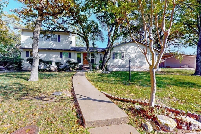 Exterior 4, Snowbird-friendly Home With Enclosed Yard, Firepit, Central AC, & High-speed Wifi, Gillespie