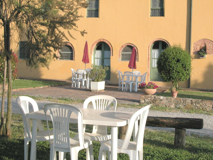 Exterior view 4, Nice Apartment in Guasticce With Pool, Livorno