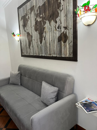 Living area, Mikasa Cornelia, Rome