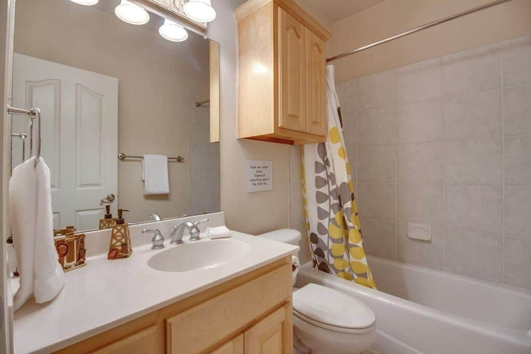 Bathroom 4, Wonderful Lake-view Home With Game Room & Firepit, Travis