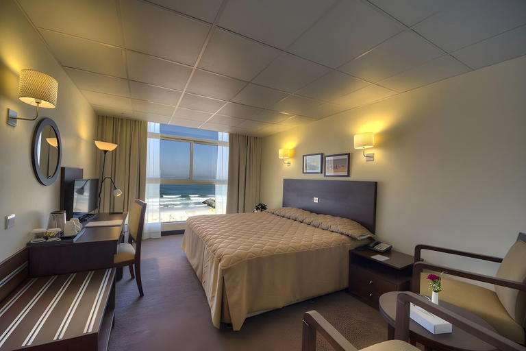 Bedroom 3, Ajman Beach Hotel, Ajman