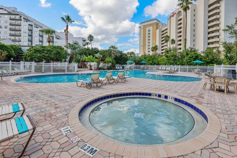 Pool 2, Studio Near Universal Lake View Pool & Gym, Orange