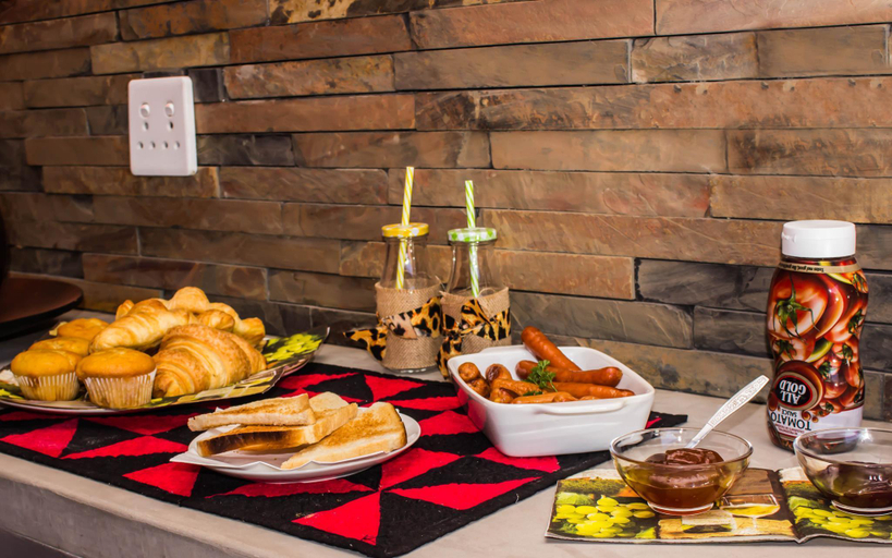 Food & Drinks 5, Oppi Hoek Guest House, City of Tshwane