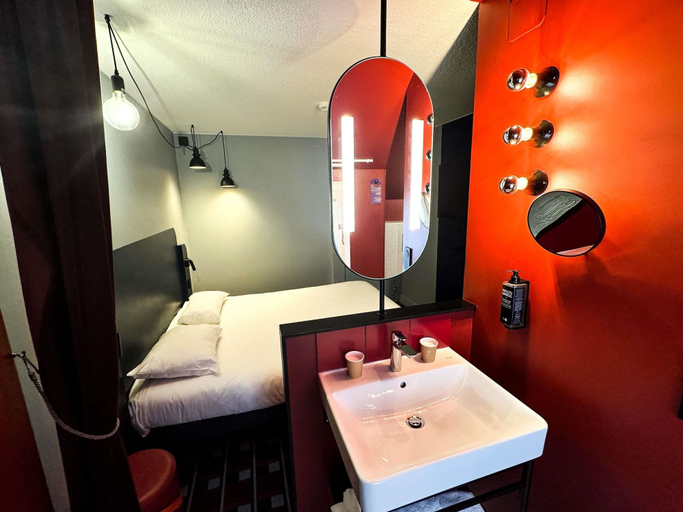 Bedroom 4, ibis Styles Bourg en Bresse, Ain