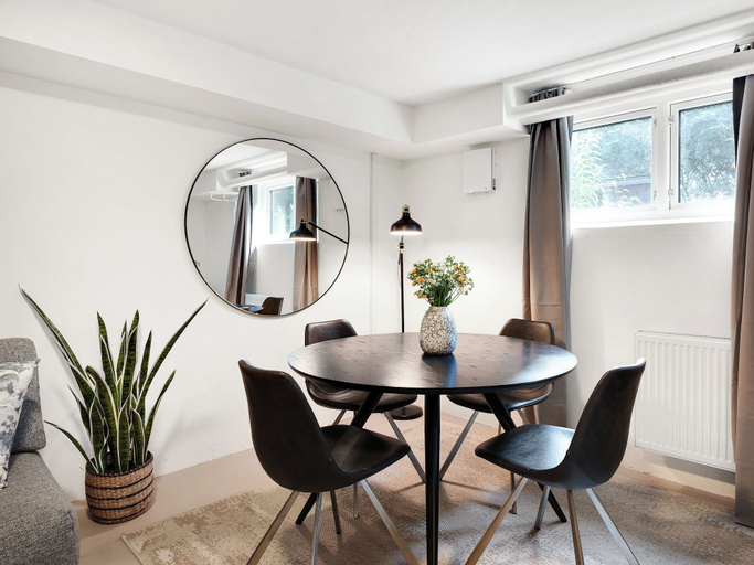 Dining room, Charm 3 - Cozy 1-bdr Apt With Shared Garden, Copenhagen