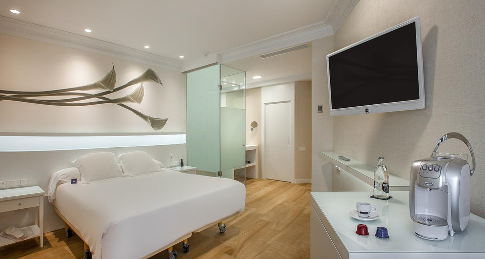 Bedroom 2, Meliá Plaza, Valencia