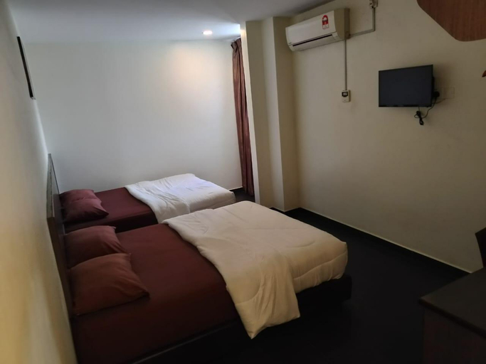 Bedroom 3, HOTEL BLUEWATER, Mersing