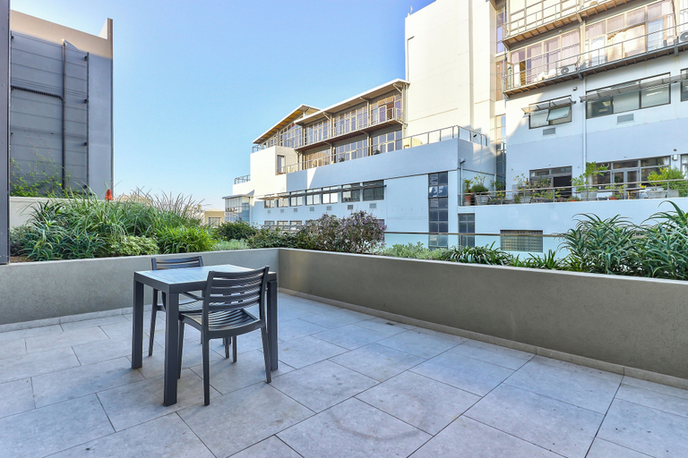 Others 5, One Bedroom With Balcony and City Views, City of Cape Town