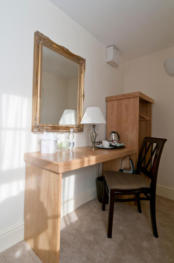 Others 5, Castle Limes Hotel, Warwickshire