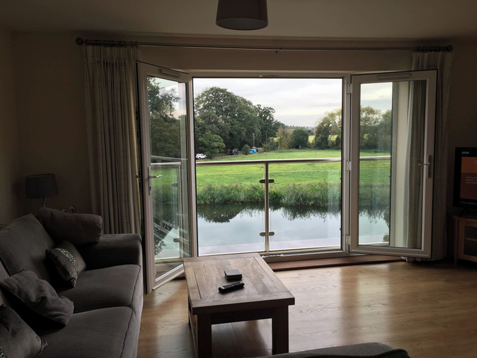 Others 5, Riverside Penthouse 2 Bed 2 Bath River Views, Cambridgeshire