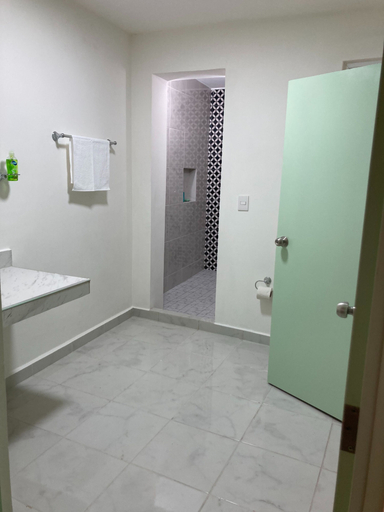 Bathroom, Luxurious Minimalist Apartment in Mazatlán's Historic Center, Mazatlán