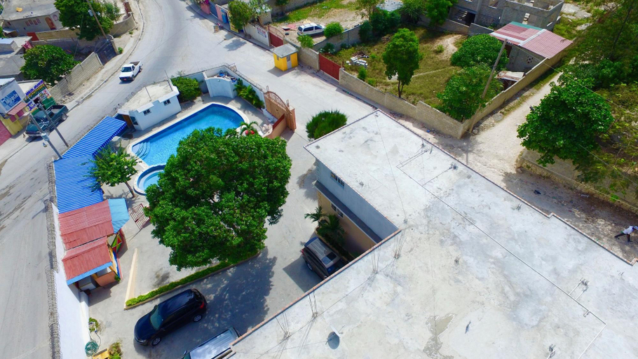 Others 3, Best Time Hotel, Port-au-Prince