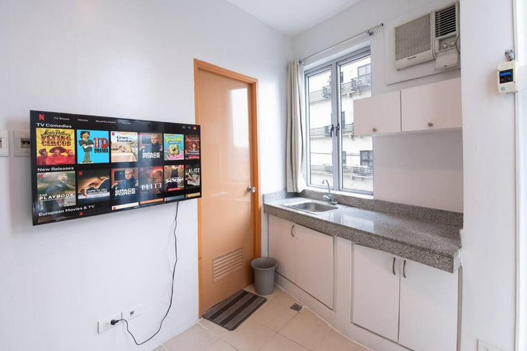 3, CLEAN AND AFFORDABLE | STUDIO MAKATI 206, Makati City