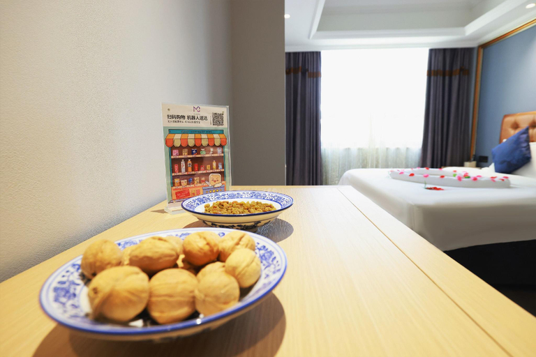 Food & Drinks, Yijia Chain Hotel Mingren Branch, Ürümqi