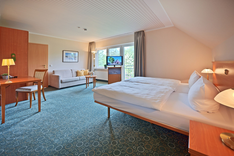 Bedroom 4, Landhotel Zur Eiche, Stade