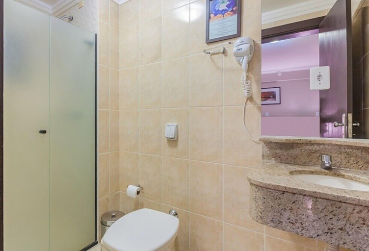 Bathroom 4, Tri Hotel Executive Criciúma, Criciúma