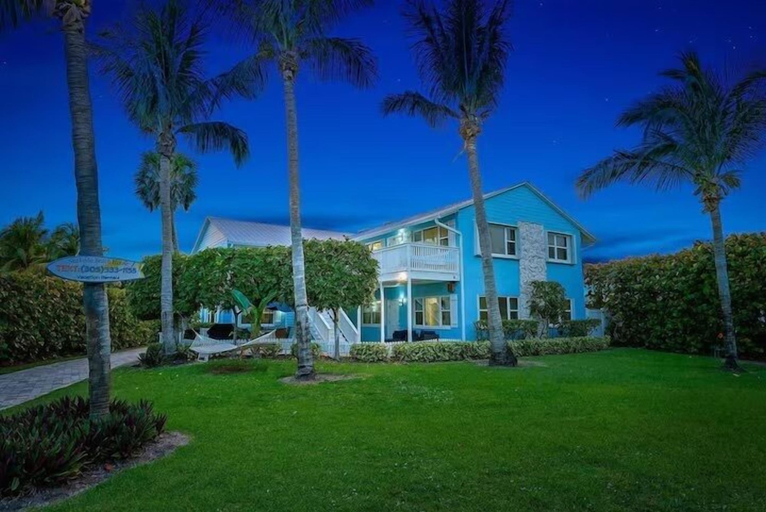 Property grounds 3, Sunrise Views & Beach Access | BBQ + Free Parking, Saint Lucie