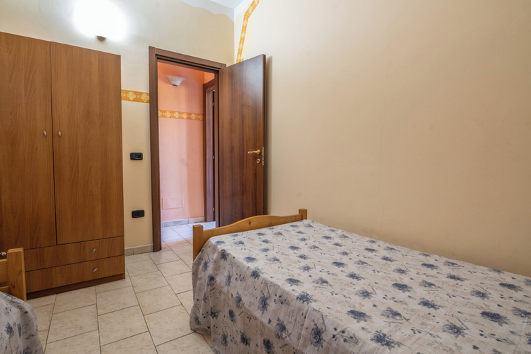 Room 2, Villa Baronia, Salerno