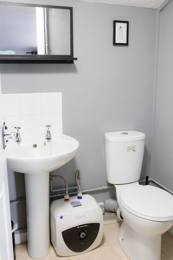 Room 2, The Kings Arms Broad Green, Essex
