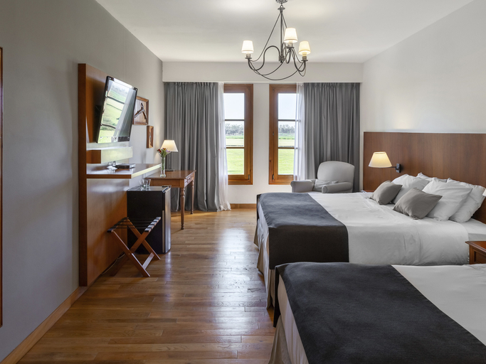 Bedroom 3, Wyndham Garden Lujan, Luján