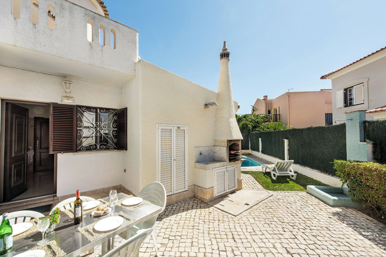 Exterior & Views 2, Private pool villa walking distance to the centre, Loulé