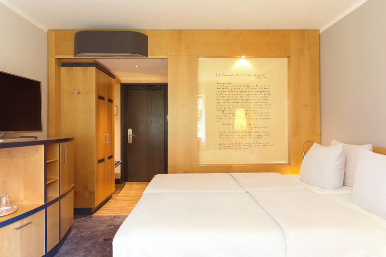 Bedroom 2, Hotel Remarque, Osnabrück