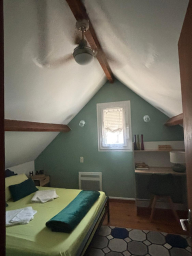 Bedroom 2, La Maison d'hotes LA PUYERRE, Pyrénées-Atlantiques