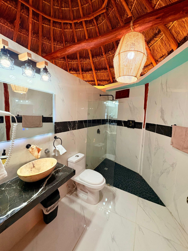 Bathroom 4, Jáalk'ab Cabañas, Progreso
