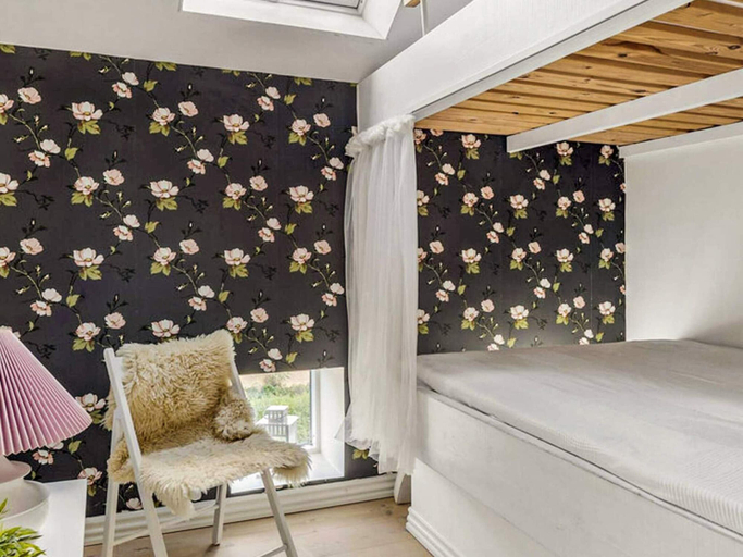 Bedroom 3, Historic Stay in Hejlsminde Sea, Kolding
