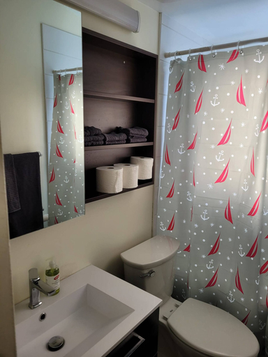 Bathroom 2, Modern 2BR Near Downtown & Expo Centre, Division No. 11