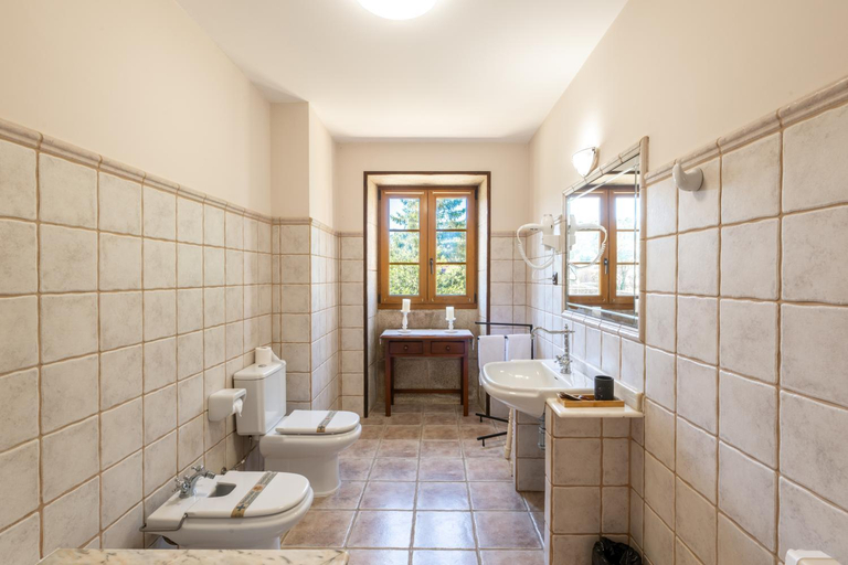 Bathroom 3, Casa de Trillo Apartments, A Coruña