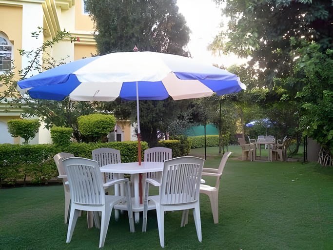 Others 4, Hotel Maganji's, Sirohi